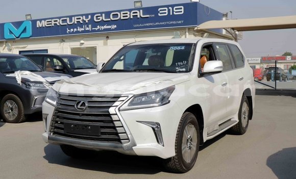 Comprar Importar Lexus LX Branco Carro em Import - Dubai em Bengo Province Comprar Importar Lexus LX Branco Carro em Import - Dubai em Bengo Province