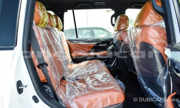 Comprar Importar Lexus LX Branco Carro em Import - Dubai em Bengo Province Comprar Importar Lexus LX Branco Carro em Import - Dubai em Bengo Province