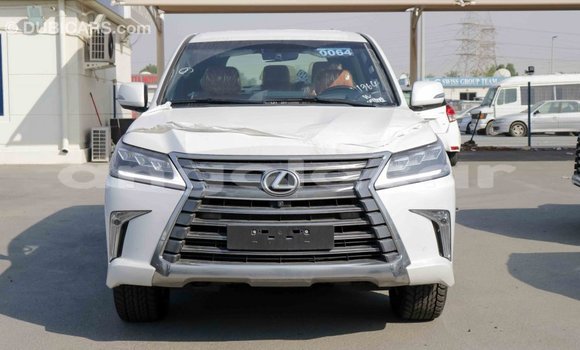 Comprar Importar Lexus LX Branco Carro em Import - Dubai em Bengo Province Comprar Importar Lexus LX Branco Carro em Import - Dubai em Bengo Province