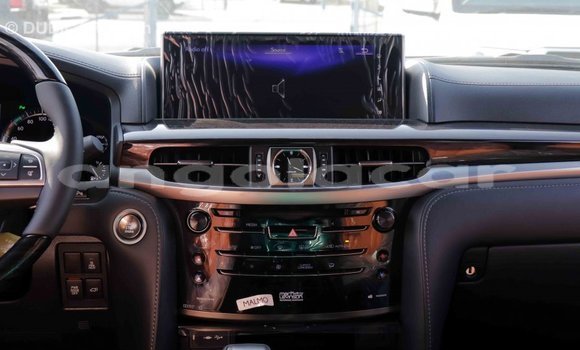 Comprar Importar Lexus LX Branco Carro em Import - Dubai em Bengo Province Comprar Importar Lexus LX Branco Carro em Import - Dubai em Bengo Province