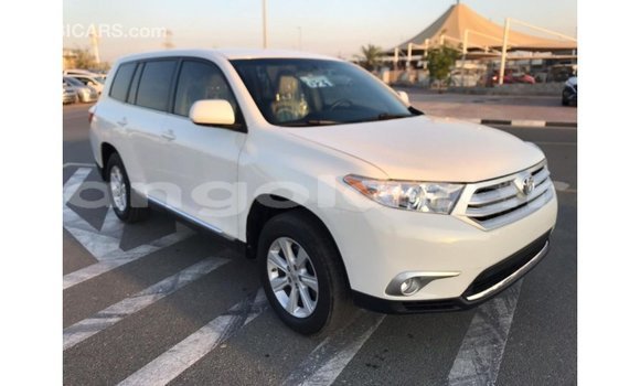 Comprar Importar Toyota Highlander Branco Carro em Import - Dubai em Bengo Province Comprar Importar Toyota Highlander Branco Carro em Import - Dubai em Bengo Province