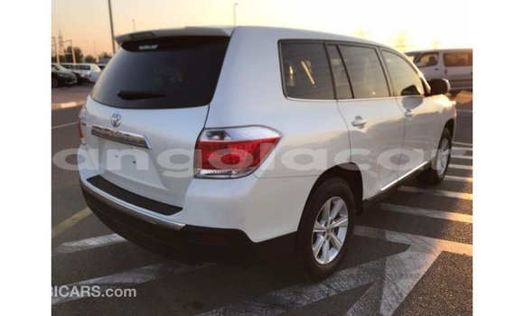 Comprar Importar Toyota Highlander Branco Carro em Import - Dubai em Bengo Province Comprar Importar Toyota Highlander Branco Carro em Import - Dubai em Bengo Province