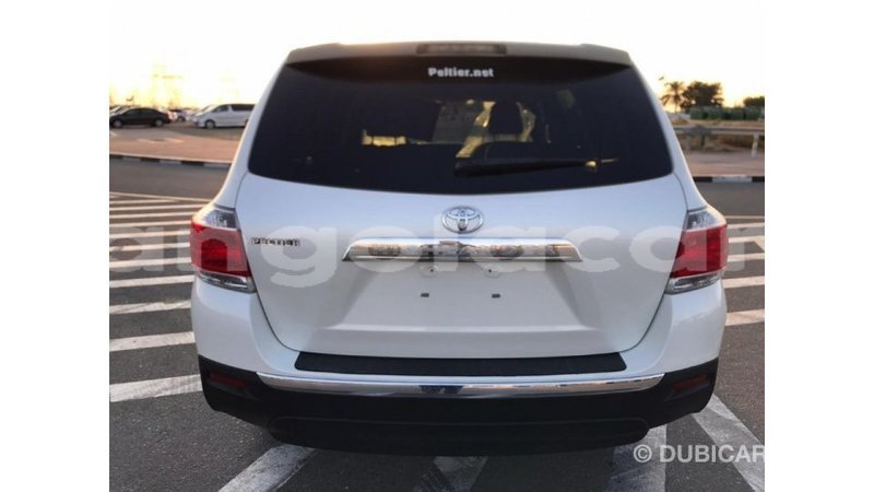 Big with watermark toyota highlander bengo province import dubai 4820