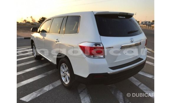 Comprar Importar Toyota Highlander Branco Carro em Import - Dubai em Bengo Province Comprar Importar Toyota Highlander Branco Carro em Import - Dubai em Bengo Province