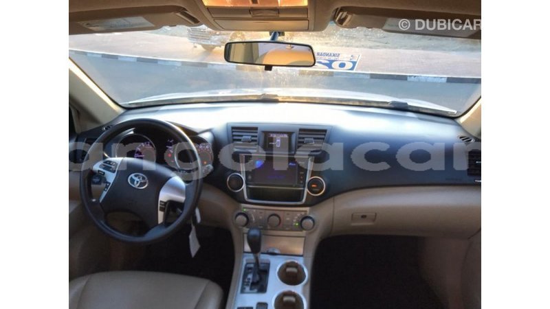 Big with watermark toyota highlander bengo province import dubai 4820