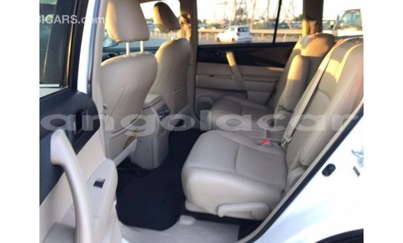 Comprar Importar Toyota Highlander Branco Carro em Import - Dubai em Bengo Province Comprar Importar Toyota Highlander Branco Carro em Import - Dubai em Bengo Province
