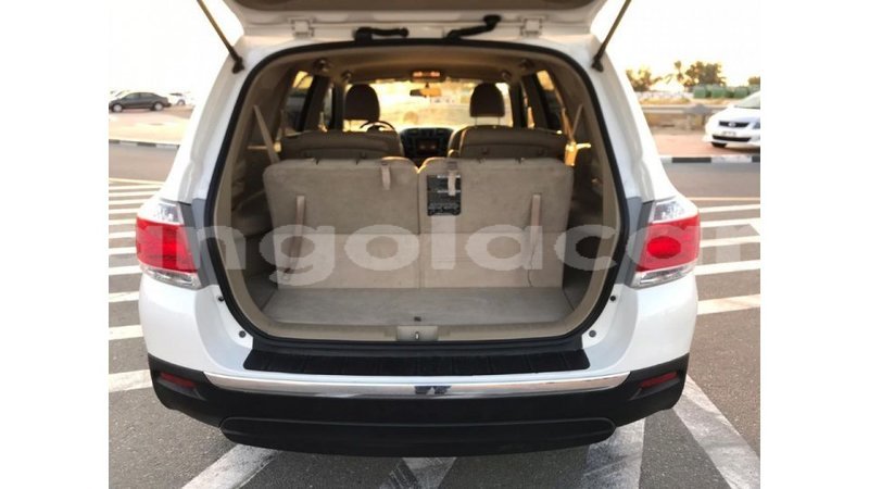 Big with watermark toyota highlander bengo province import dubai 4820