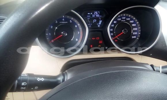 Comprar Usado Hyundai Elantra Vermelho Carro em Luanda em Luanda Province Comprar Usado Hyundai Elantra Vermelho Carro em Luanda em Luanda Province