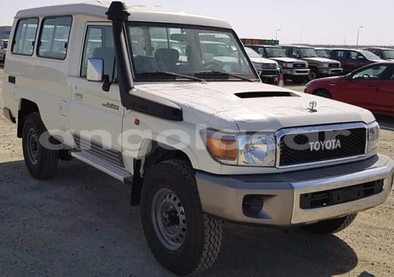 Big with watermark toyota land cruiser luanda province luanda 4872