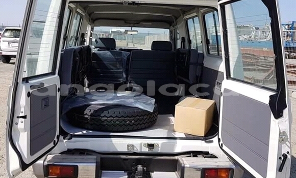 Buy New Toyota Land Cruiser White Car in Luanda in Luanda Province Buy New Toyota Land Cruiser White Car in Luanda in Luanda Province