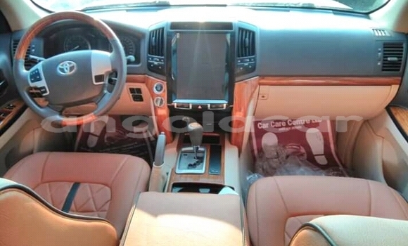 Comprar Novo Toyota Prado Outro Carro em Luanda em Luanda Province Comprar Novo Toyota Prado Outro Carro em Luanda em Luanda Province
