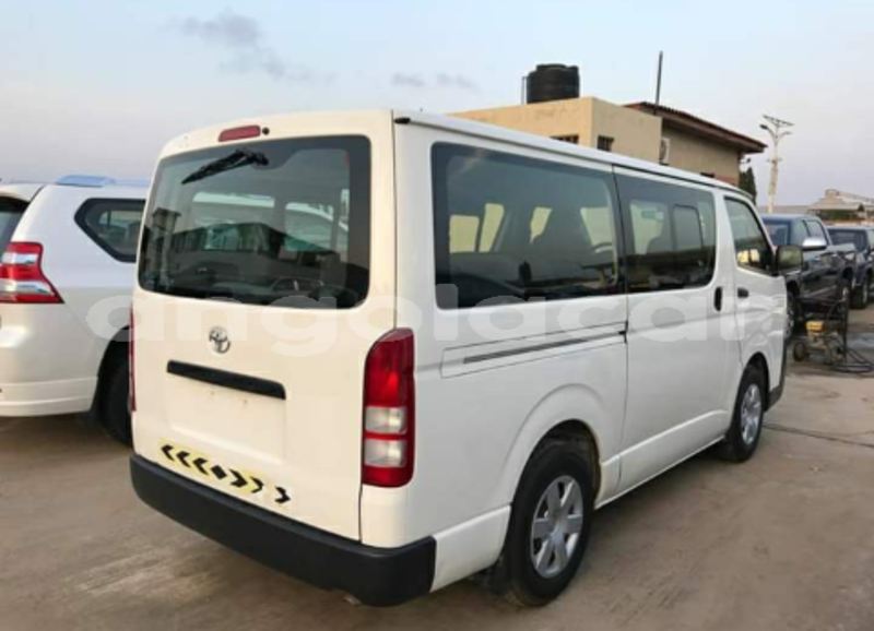 Comprar novo toyota hiace branco carro em luanda em luanda province