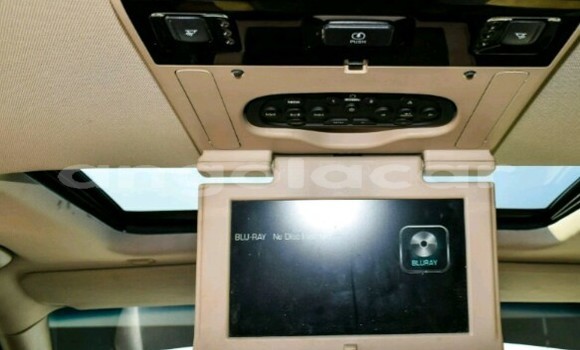 Acheter Neuf Voiture Chevrolet Tahoe Blanc à Luanda, Province de Luanda Acheter Neuf Voiture Chevrolet Tahoe Blanc à Luanda, Province de Luanda