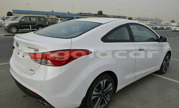 Buy Used Hyundai Elantra White Car in Lobito in Benguela Buy Used Hyundai Elantra White Car in Lobito in Benguela