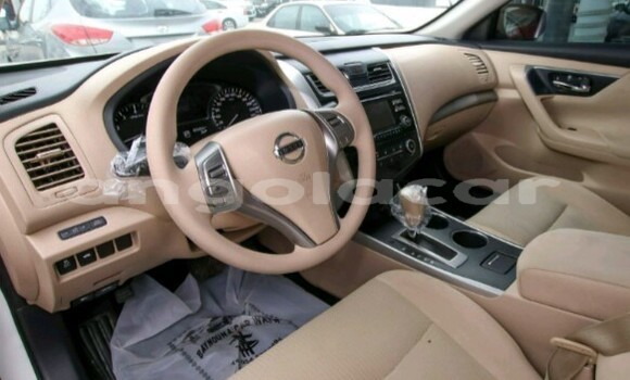 Buy New Nissan Altima White Car in Luanda in Luanda Province Buy New Nissan Altima White Car in Luanda in Luanda Province