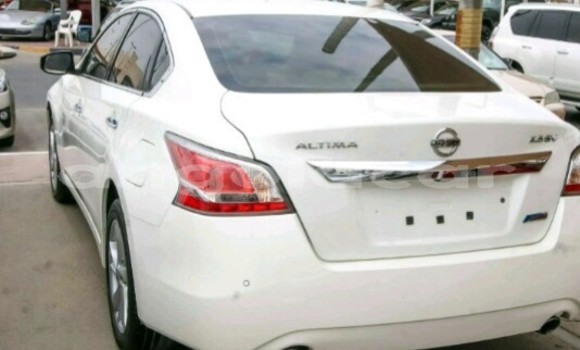 Buy New Nissan Altima White Car in Luanda in Luanda Province Buy New Nissan Altima White Car in Luanda in Luanda Province