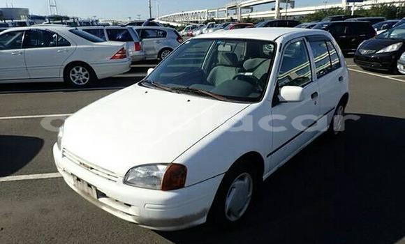 Buy Used Toyota Starlet White Car in Lobito in Benguela Buy Used Toyota Starlet White Car in Lobito in Benguela