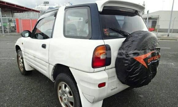 Buy Used Toyota RAV4 White Car in Lobito in Benguela Buy Used Toyota RAV4 White Car in Lobito in Benguela