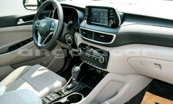 Buy New Hyundai Tucson White Car in Luanda in Luanda Province Buy New Hyundai Tucson White Car in Luanda in Luanda Province
