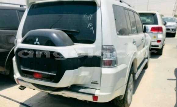 Comprar Novo Mitsubishi Pajero Branco Carro em Luanda em Luanda Province Comprar Novo Mitsubishi Pajero Branco Carro em Luanda em Luanda Province