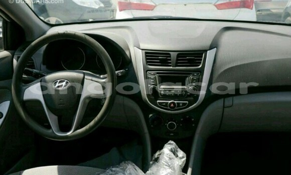 Acheter Neuf Voiture Hyundai Accent Autre à Luanda, Province de Luanda Acheter Neuf Voiture Hyundai Accent Autre à Luanda, Province de Luanda