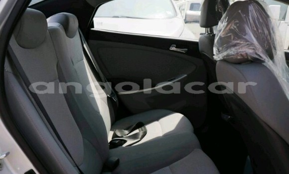 Acheter Neuf Voiture Hyundai Accent Autre à Luanda, Province de Luanda Acheter Neuf Voiture Hyundai Accent Autre à Luanda, Province de Luanda