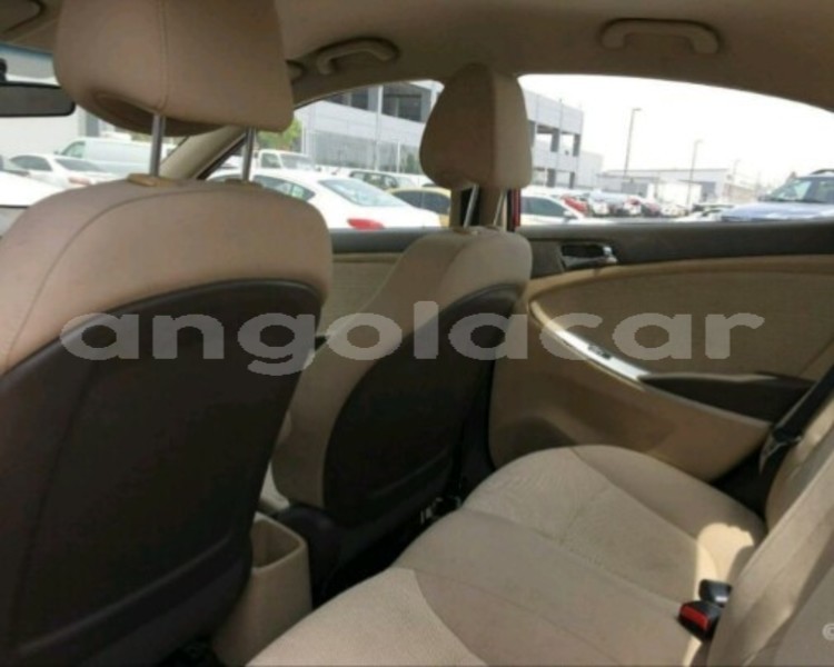 Big with watermark hyundai accent luanda province luanda 4974