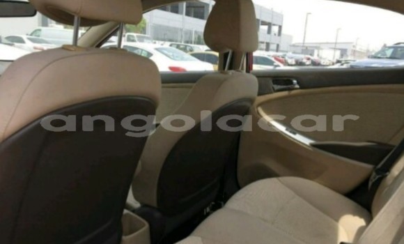 Acheter Neuf Voiture Hyundai Accent Rouge à Luanda, Province de Luanda Acheter Neuf Voiture Hyundai Accent Rouge à Luanda, Province de Luanda