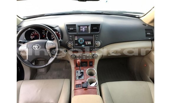 Comprar Importar Toyota Highlander Preto Carro em Import - Dubai em Bengo Province Comprar Importar Toyota Highlander Preto Carro em Import - Dubai em Bengo Province