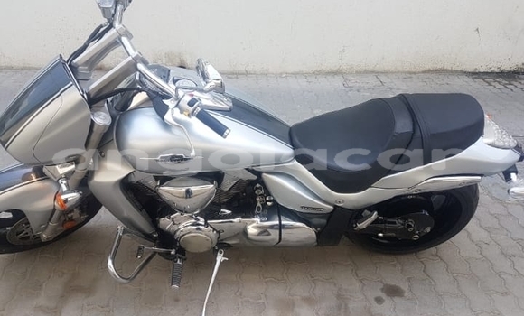 Acheter Occasion Moto Suzuki Boulevard Gris à Benguela, Benguela