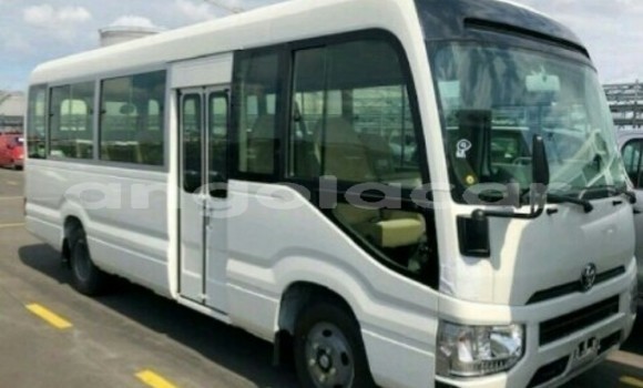 Comprar Novo Toyota Coaster Branco Carro em Luanda em Luanda Province Comprar Novo Toyota Coaster Branco Carro em Luanda em Luanda Province