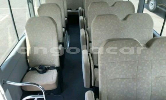 Comprar Novo Toyota Coaster Branco Carro em Luanda em Luanda Province Comprar Novo Toyota Coaster Branco Carro em Luanda em Luanda Province