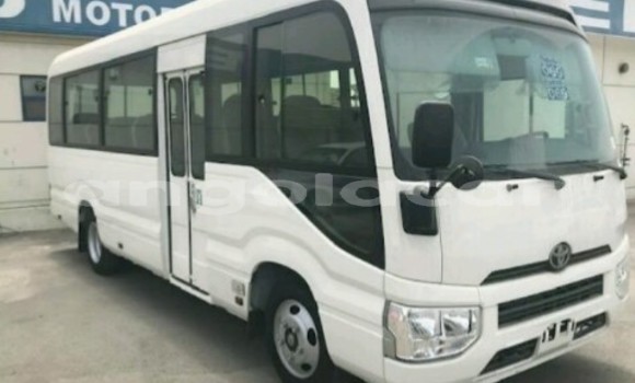 Comprar Novo Toyota Coaster Branco Carro em Luanda em Luanda Province Comprar Novo Toyota Coaster Branco Carro em Luanda em Luanda Province