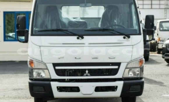 Acheter Neuf Voiture Mitsubishi Carisma Blanc à Luanda, Province de Luanda Acheter Neuf Voiture Mitsubishi Carisma Blanc à Luanda, Province de Luanda