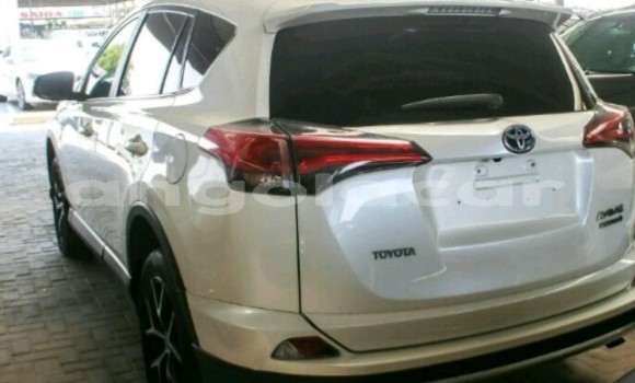 Comprar Novo Toyota RAV4 Branco Carro em Luanda em Luanda Province Comprar Novo Toyota RAV4 Branco Carro em Luanda em Luanda Province