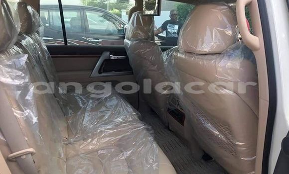 Comprar Usado Toyota Land Cruiser Branco Carro em Luanda em Luanda Province Comprar Usado Toyota Land Cruiser Branco Carro em Luanda em Luanda Province