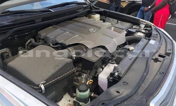 Comprar Usado Toyota Land Cruiser Branco Carro em Luanda em Luanda Province Comprar Usado Toyota Land Cruiser Branco Carro em Luanda em Luanda Province