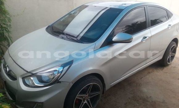 Comprar Usado Hyundai Accent Prata Carro em Luanda em Luanda Province Comprar Usado Hyundai Accent Prata Carro em Luanda em Luanda Province