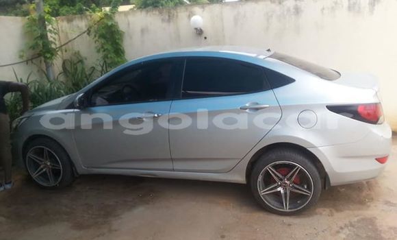 Comprar Usado Hyundai Accent Prata Carro em Luanda em Luanda Province Comprar Usado Hyundai Accent Prata Carro em Luanda em Luanda Province