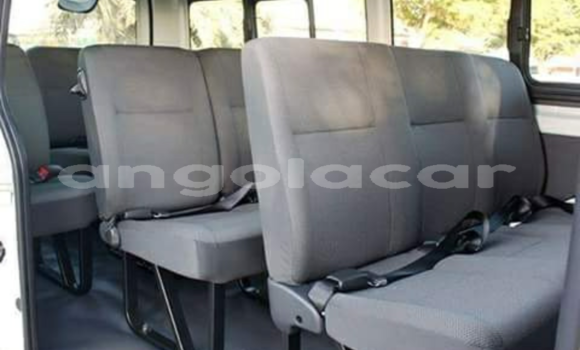 Comprar Novo Toyota Hiace Branco Carro em Luanda em Luanda Province Comprar Novo Toyota Hiace Branco Carro em Luanda em Luanda Province
