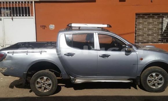 Comprar Usado Mitsubishi L200 Prata Carro em Luanda em Luanda Province Comprar Usado Mitsubishi L200 Prata Carro em Luanda em Luanda Province