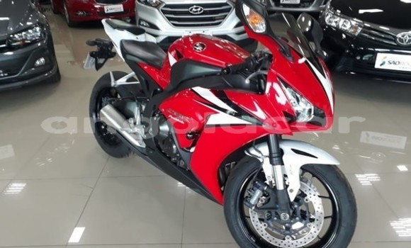 Acheter Neuf Moto Honda CBR Rouge à Luanda, Province de Luanda
