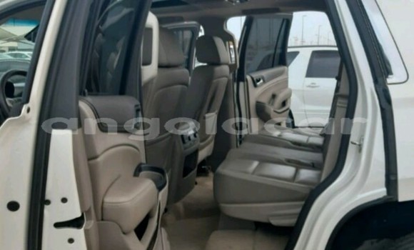 Comprar Novo GMC Yukon Branco Carro em Luanda em Luanda Province Comprar Novo GMC Yukon Branco Carro em Luanda em Luanda Province