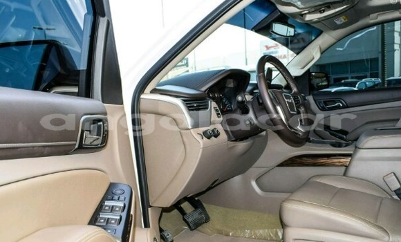 Buy New GMC Yukon White Car in Luanda in Luanda Province Buy New GMC Yukon White Car in Luanda in Luanda Province