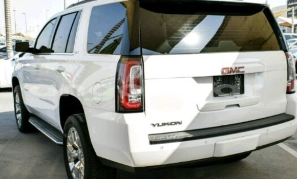 Buy New GMC Yukon White Car in Luanda in Luanda Province Buy New GMC Yukon White Car in Luanda in Luanda Province