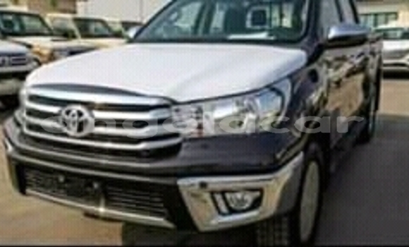 Comprar Novo Toyota Hilux Preto Carro em Luanda em Luanda Province Comprar Novo Toyota Hilux Preto Carro em Luanda em Luanda Province