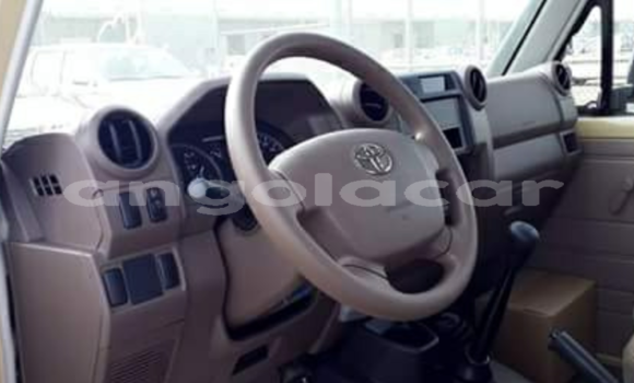 Comprar Novo Toyota Land Cruiser Marrom Carro em Luanda em Luanda Province Comprar Novo Toyota Land Cruiser Marrom Carro em Luanda em Luanda Province