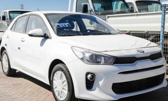 Comprar Novo Kia rio Branco Carro em Luanda em Luanda Province Comprar Novo Kia rio Branco Carro em Luanda em Luanda Province