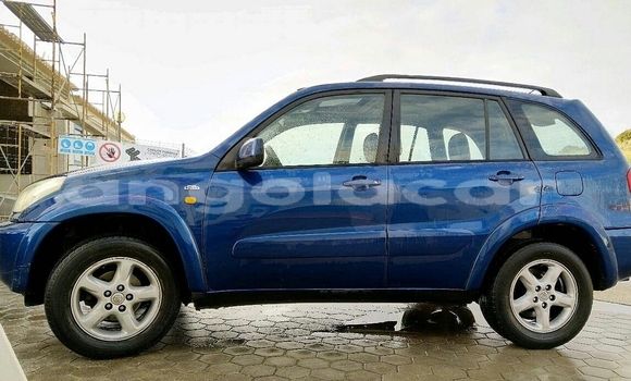 Comprar Usado Toyota RAV4 Azul Carro em Luanda em Luanda Province Comprar Usado Toyota RAV4 Azul Carro em Luanda em Luanda Province