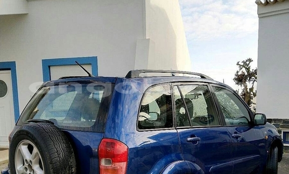 Comprar Usado Toyota RAV4 Azul Carro em Luanda em Luanda Province Comprar Usado Toyota RAV4 Azul Carro em Luanda em Luanda Province